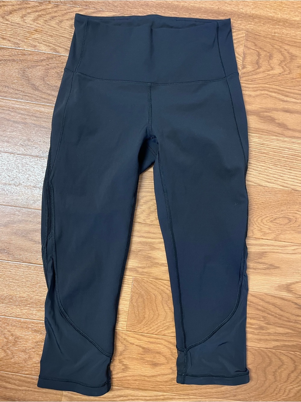 Lululemon All The Right Places Crop Capri Women's Size 6 Worked Out Leggings